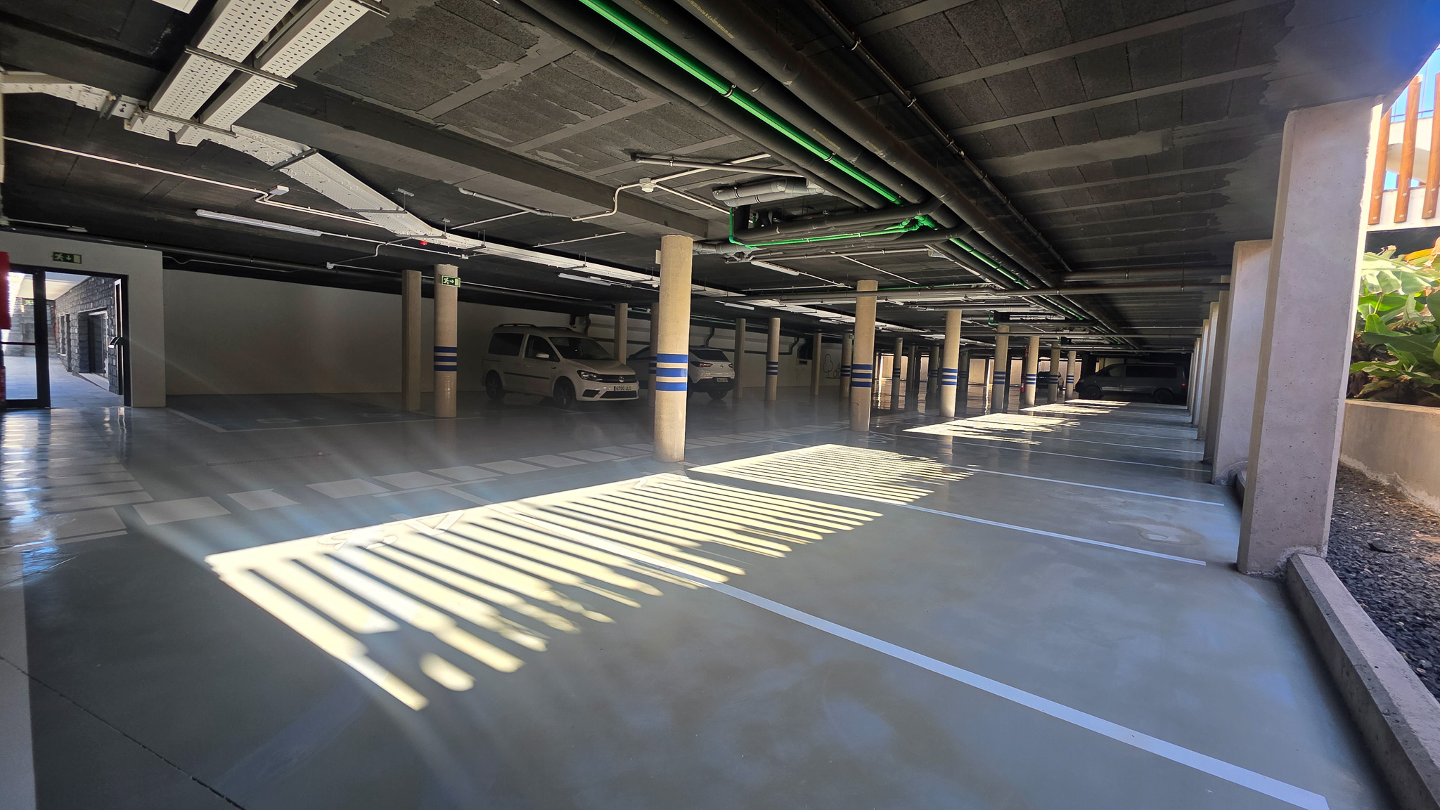 Esmeralda Resorts - Garage - 03